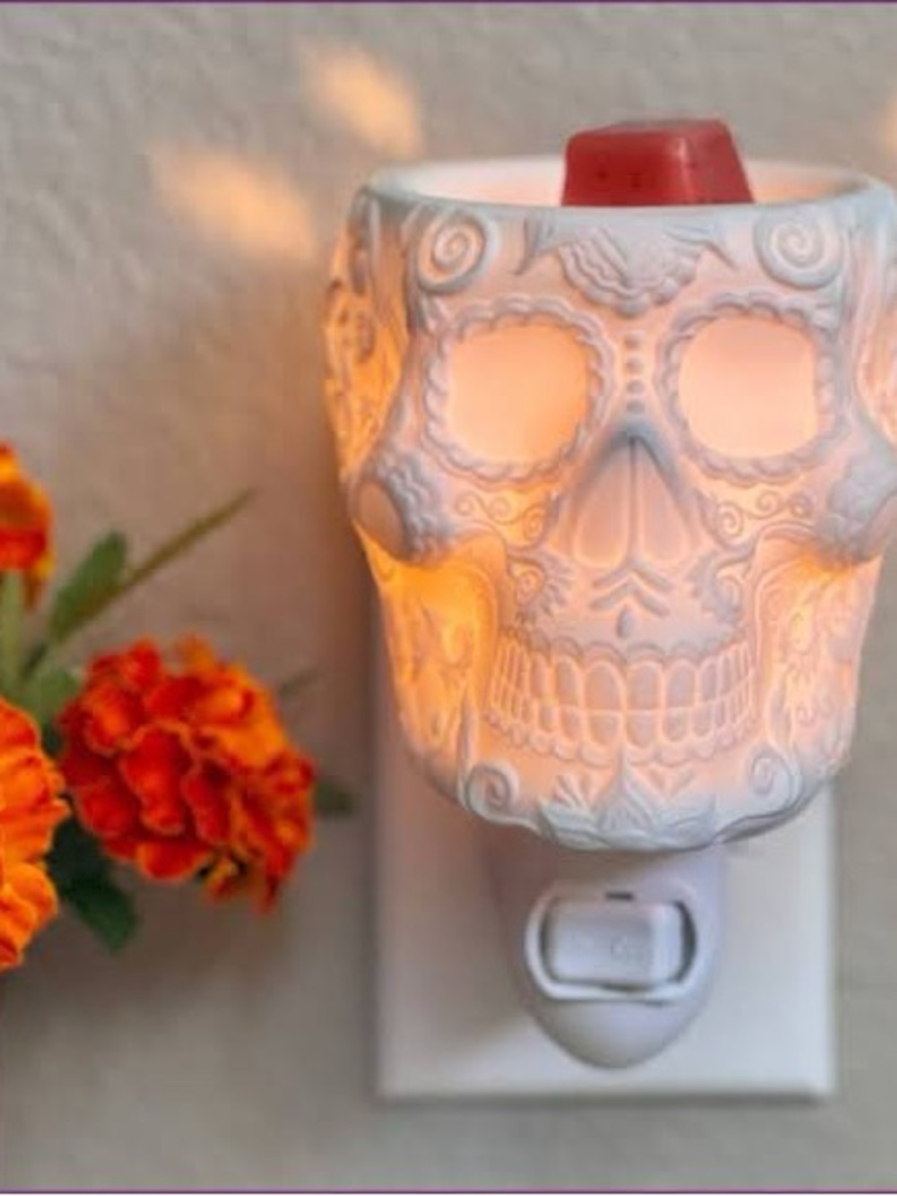 Scentsy calaverita mini wall warmer-NEW